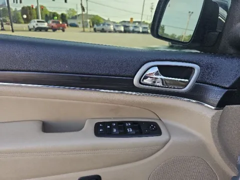 More photos of 2021 Jeep Grand Cherokee Limited at Lakeway Auto Sales, TN