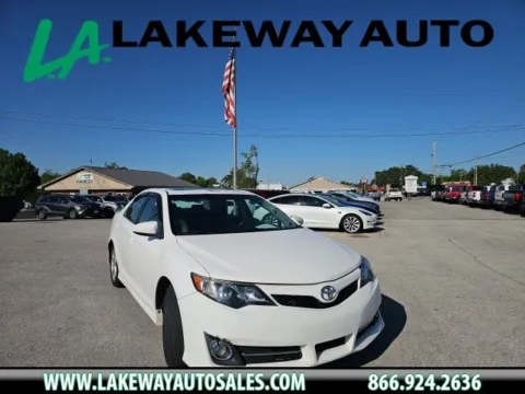 White 2013 Toyota Camry SE for sale in Morristown, TN