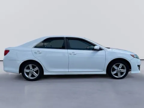 Photos of 2013 Toyota Camry SE for sale in Morristown, TN at Lakeway Auto Sales