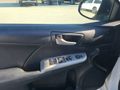 More photos of 2013 Toyota Camry SE at Lakeway Auto Sales, TN