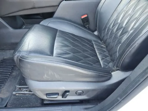 More photos of 2021 Nissan Rogue Platinum at Lakeway Auto Sales, TN