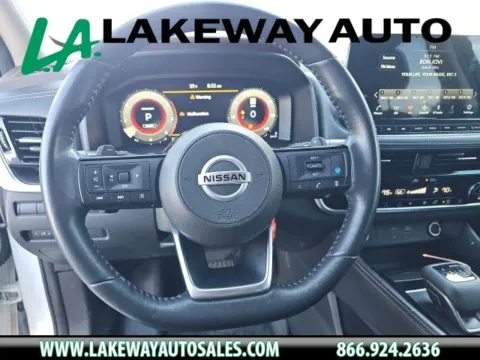 White 2021 Nissan Rogue Platinum for sale in Morristown, TN