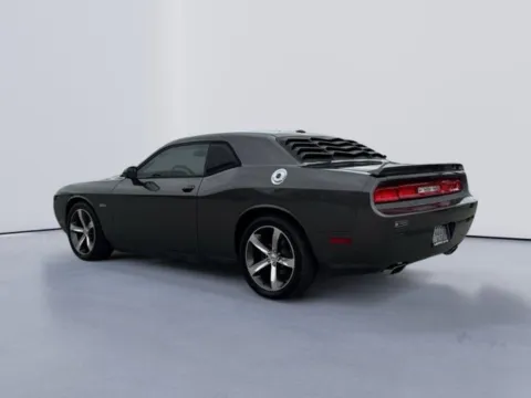 More photos of 2014 Dodge Challenger SXT at Lakeway Auto Sales, TN