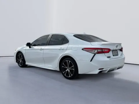 More photos of 2019 Toyota Camry SE at Lakeway Auto Sales, TN