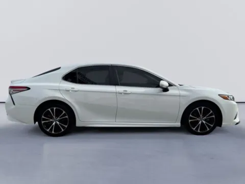 Photos of 2019 Toyota Camry SE for sale in Morristown, TN at Lakeway Auto Sales