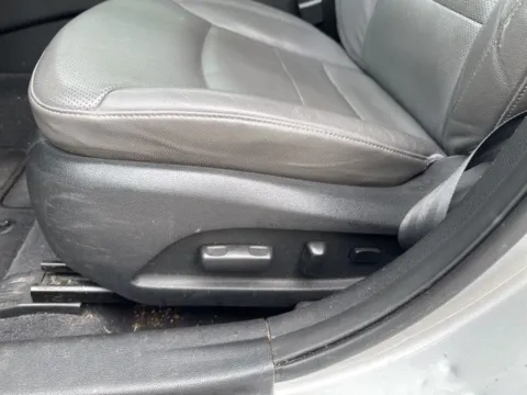 More photos of 2012 Hyundai Sonata Hybrid at Lakeway Auto Sales, TN