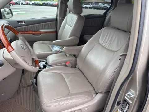 More photos of 2009 Toyota Sienna Limited at Lakeway Auto Sales, TN