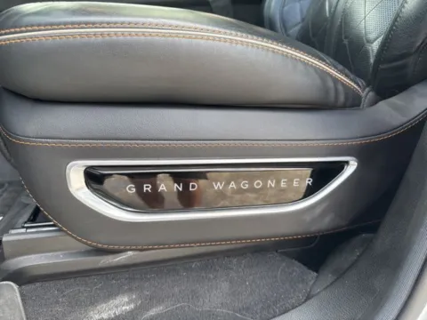 More photos of 2022 Jeep Grand Wagoneer Series III at Lakeway Auto Sales, TN