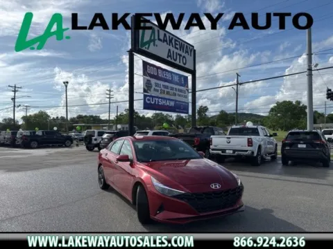 Red 2022 Hyundai Elantra SEL for sale in Morristown, TN