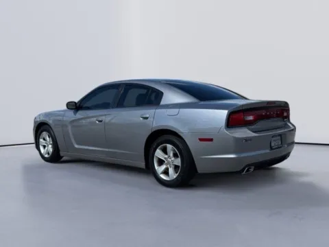 More photos of 2014 Dodge Charger SE at Lakeway Auto Sales, TN