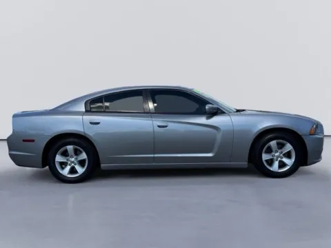 Photos of 2014 Dodge Charger SE for sale in Morristown, TN at Lakeway Auto Sales
