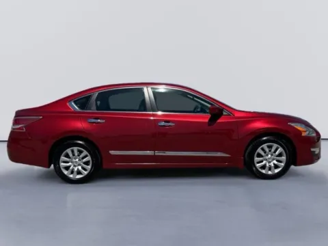Photos of 2015 Nissan Altima 2.5 S for sale in Morristown, TN at Lakeway Auto Sales
