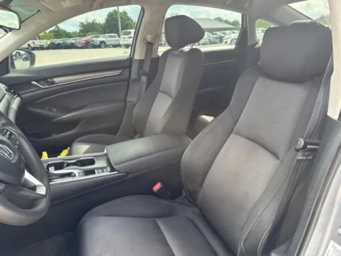 More photos of 2020 Honda Accord LX at Lakeway Auto Sales, TN