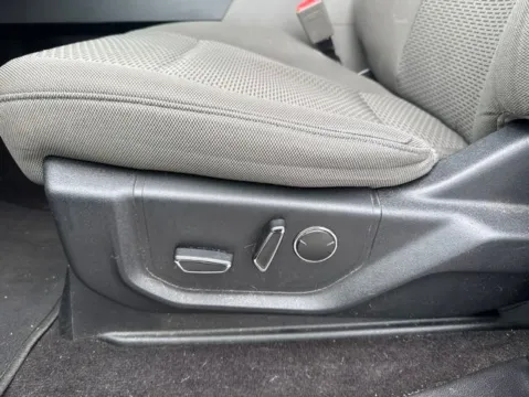 More photos of 2018 Ford F-150 XLT at Lakeway Auto Sales, TN