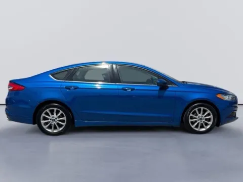 Photos of 2017 Ford Fusion SE for sale in Morristown, TN at Lakeway Auto Sales