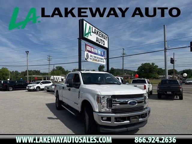 2019 Ford F-250 XLT 4x4 Crew Cab 6-3/4' Box's photo