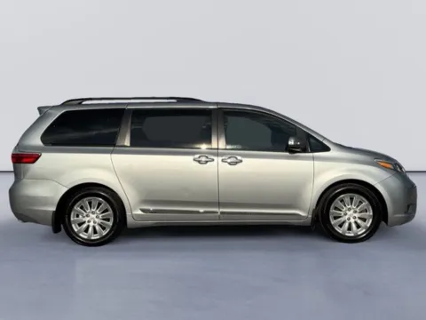 Photos of 2015 Toyota Sienna Limited Premium for sale in Morristown, TN at Lakeway Auto Sales