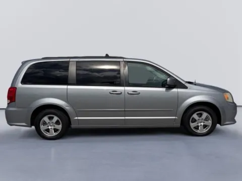 Photos of 2013 Dodge Grand Caravan SXT for sale in Morristown, TN at Lakeway Auto Sales