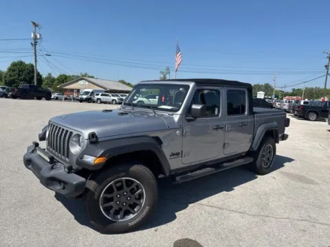 Photos of 2020 Jeep Gladiator Sport for sale in Morristown, TN at Lakeway Auto Sales
