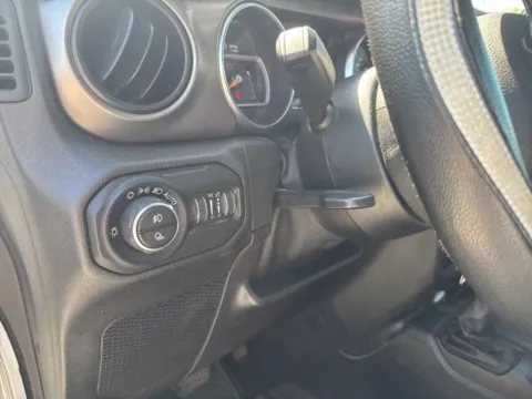 More photos of 2020 Jeep Gladiator Sport at Lakeway Auto Sales, TN