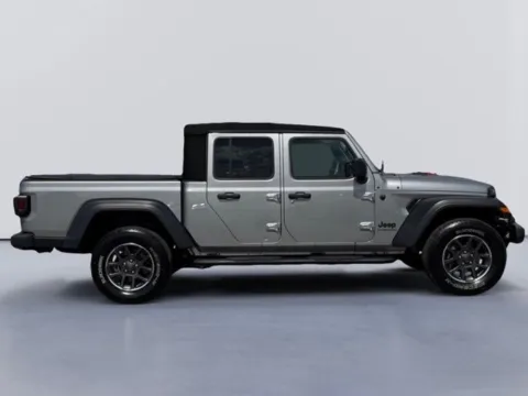 Photos of 2020 Jeep Gladiator Sport for sale in Morristown, TN at Lakeway Auto Sales
