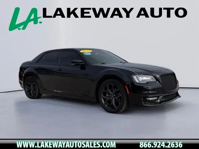 2022 Chrysler 300 S's photo