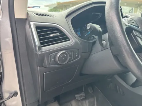 More photos of 2022 Ford Edge Titanium at Lakeway Auto Sales, TN