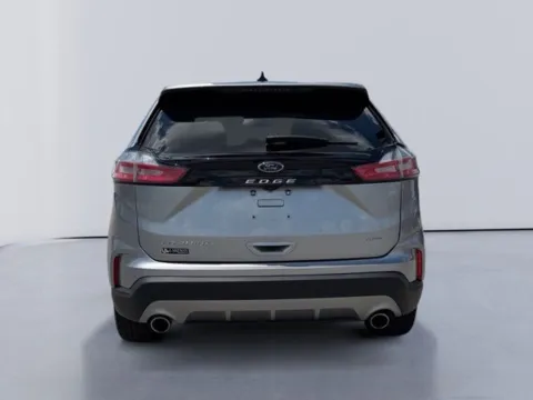 More photos of 2022 Ford Edge Titanium at Lakeway Auto Sales, TN