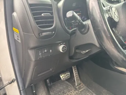 More photos of 2015 Kia Soul Exclaim at Lakeway Auto Sales, TN