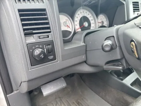 More photos of 2005 Dodge Dakota Laramie at Lakeway Auto Sales, TN