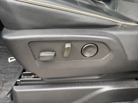 More photos of 2022 GMC Yukon SLT at Lakeway Auto Sales, TN