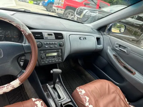 More photos of 2001 Honda Accord EX at Lakeway Auto Sales, TN