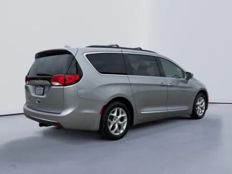 Another view of 2017 Chrysler Pacifica Touring L for sale in Morristown, TN at Lakeway Auto Sales