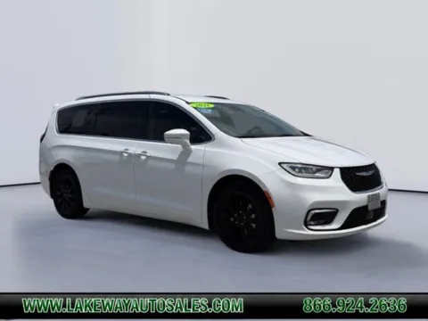 White 2021 Chrysler Pacifica Hybrid Touring L for sale in Morristown, TN