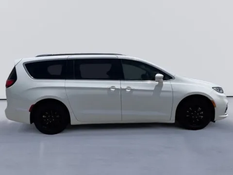 Photos of 2021 Chrysler Pacifica Hybrid Touring L for sale in Morristown, TN at Lakeway Auto Sales