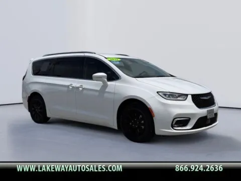 White 2021 Chrysler Pacifica Hybrid Touring L for sale in Morristown, TN