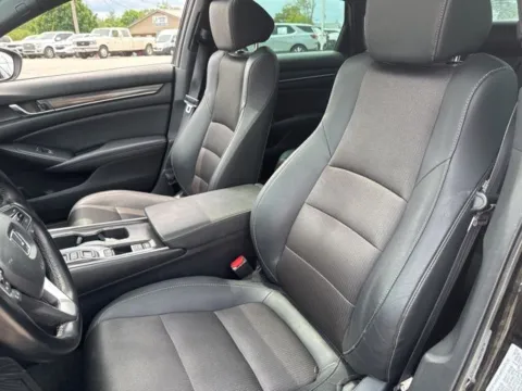 More photos of 2020 Honda Accord Sport 2.0T at Lakeway Auto Sales, TN