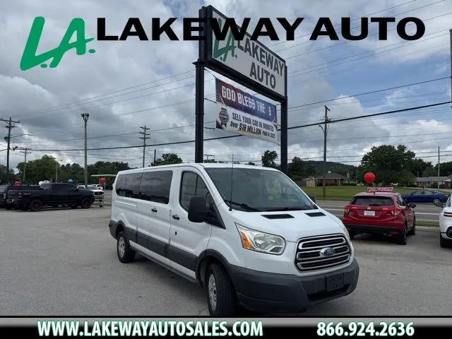 2015 Ford Transit's photo