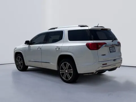 More photos of 2017 GMC Acadia Denali at Lakeway Auto Sales, TN