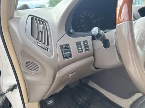 More photos of 2002 Lexus RX 300 at Lakeway Auto Sales, TN