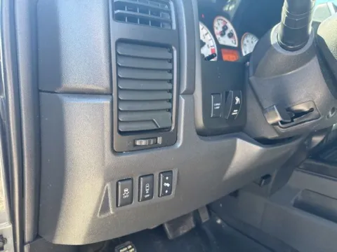 More photos of 2014 Nissan Titan PRO-4X at Lakeway Auto Sales, TN
