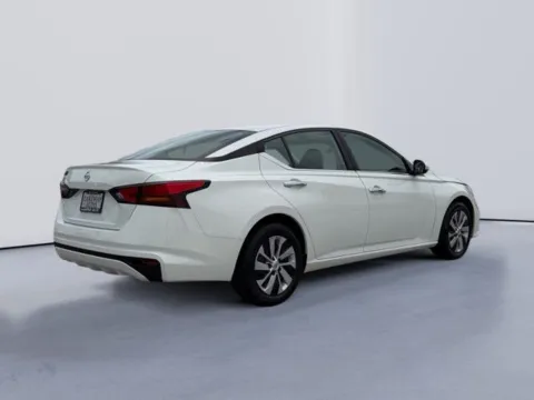 Another view of 2022 Nissan Altima 2.5 S for sale in Morristown, TN at Lakeway Auto Sales