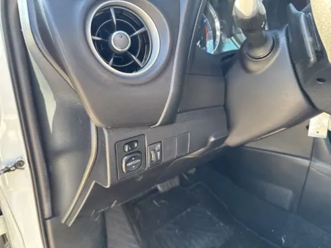 More photos of 2017 Toyota Corolla SE at Lakeway Auto Sales, TN