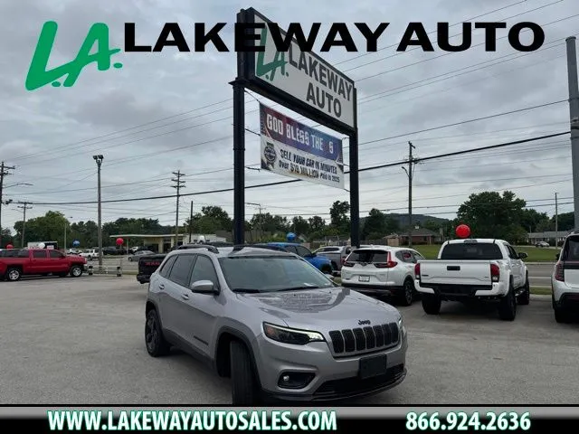 Silver 2019 Jeep Cherokee Altitude for sale in Morristown, TN