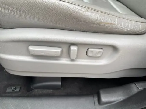 More photos of 2016 Honda Pilot Touring at Lakeway Auto Sales, TN