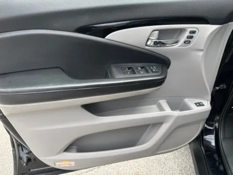 Another view of 2016 Honda Pilot Touring for sale in Morristown, TN at Lakeway Auto Sales