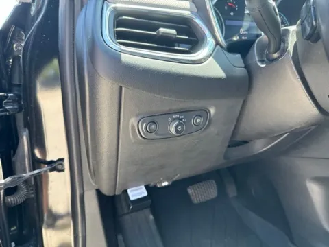 More photos of 2021 Chevrolet Equinox Premier at Lakeway Auto Sales, TN