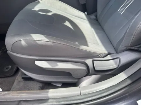 More photos of 2022 Hyundai Elantra SEL at Lakeway Auto Sales, TN