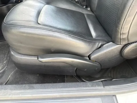 More photos of 2010 Volkswagen Beetle 2.5L at Lakeway Auto Sales, TN