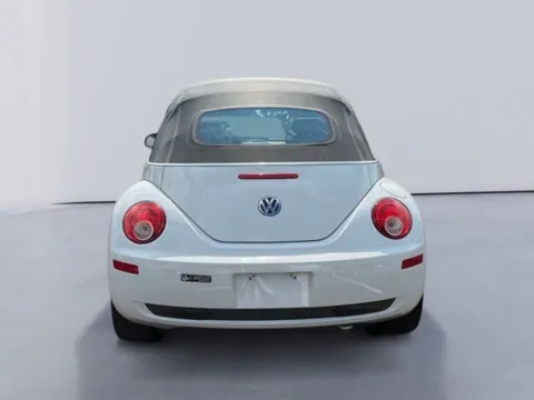 More photos of 2010 Volkswagen Beetle 2.5L at Lakeway Auto Sales, TN